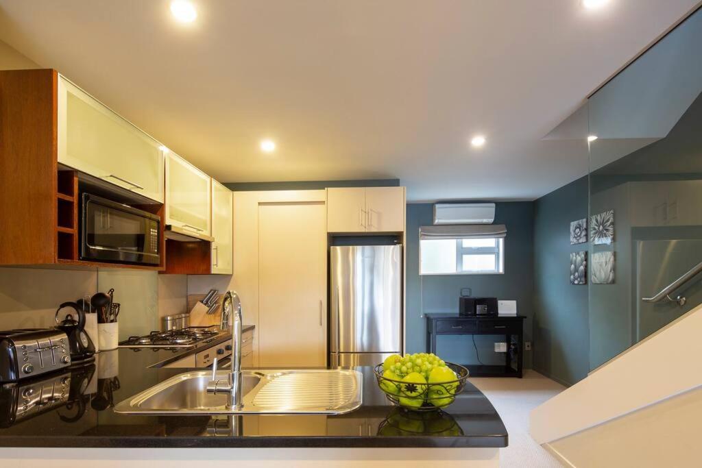 Remarkable Apt- Pet Friendly- Views- Garage * Queenstown