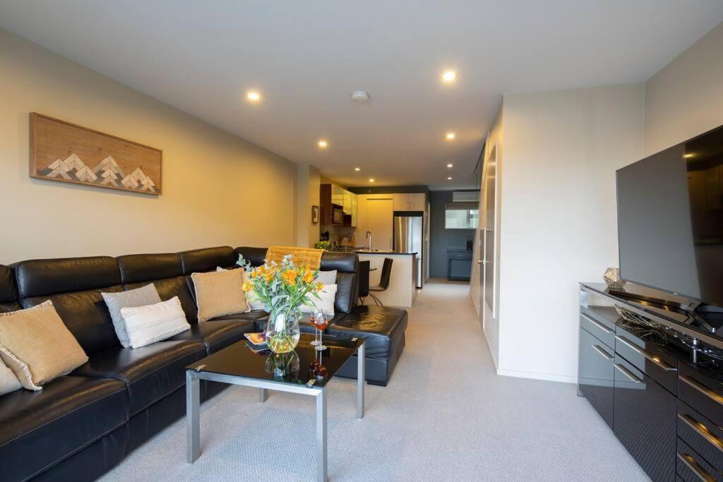 Apartment Remarkable Apt- Pet Friendly- Views- Garage Queenstown