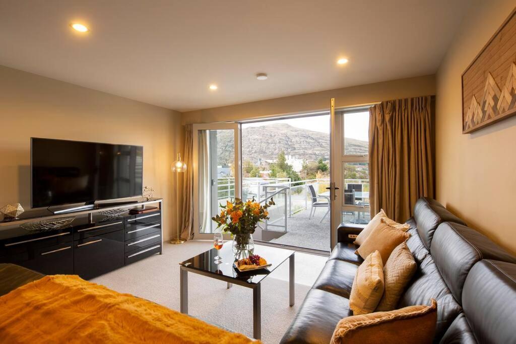 Remarkable Apt- Pet Friendly- Views- Garage * Queenstown